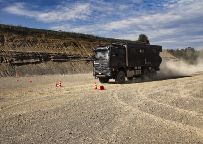 Bremsübung Mercedes-Benz Trucks Expeditions Training
